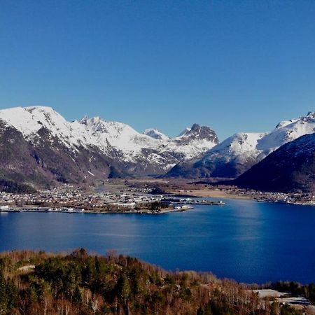 Åndalsnes Sentrum App3 Apartment Bagian luar foto